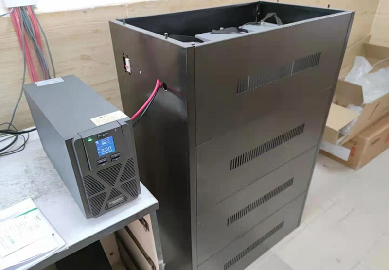 孝感某部隊小機房